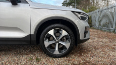 Volvo XC40 2.0 B4P Ultimate Dark 5dr Auto Petrol Estate